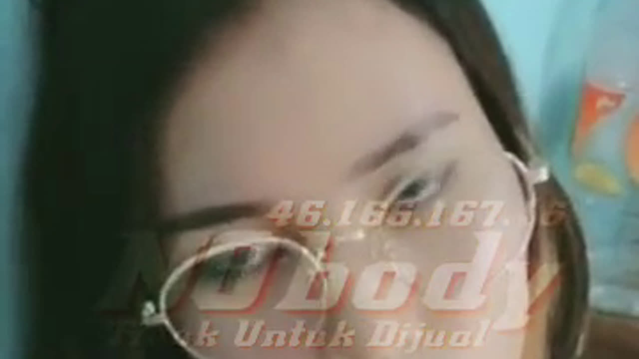 Miss kay muncrat memek