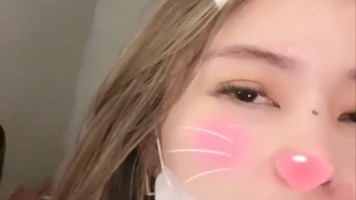 Duo Cewe Cantik Pamer Toket Live