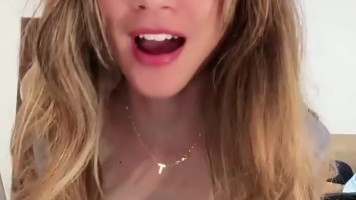 Pesona Uting Jessy Pirang Semakin Barbar Gini ID 35332468 Mango