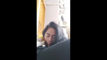 Kenikmatan Disepong Cewek Cantik Di Teras