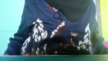 Hijab Tocil Kurus Eksib Di Kantor 1