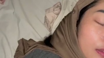 Muncratin Pejuh Diwajah Ukhti Cantik