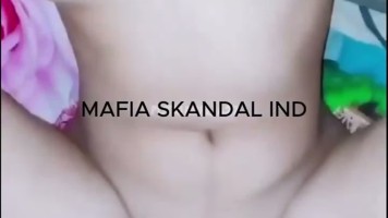 Bokep Premium Hijab Putri Adelia Ditusuk Pake Batang Asli dan Dildo