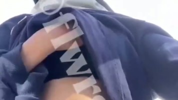 Bokep Premium Hijab FLWRZLYN Ekshib Ditempat Terbuka