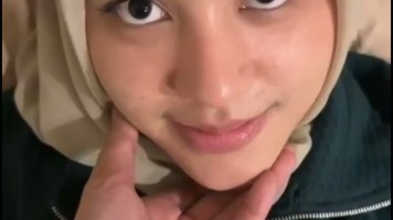 Bokep Premium Jilbab Cantik Sepong Kontol Sambil Dirty Talk